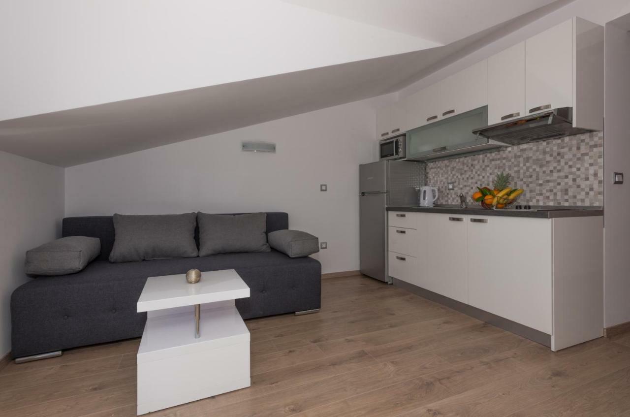 Apartmani Vujcic Макарська Екстер'єр фото