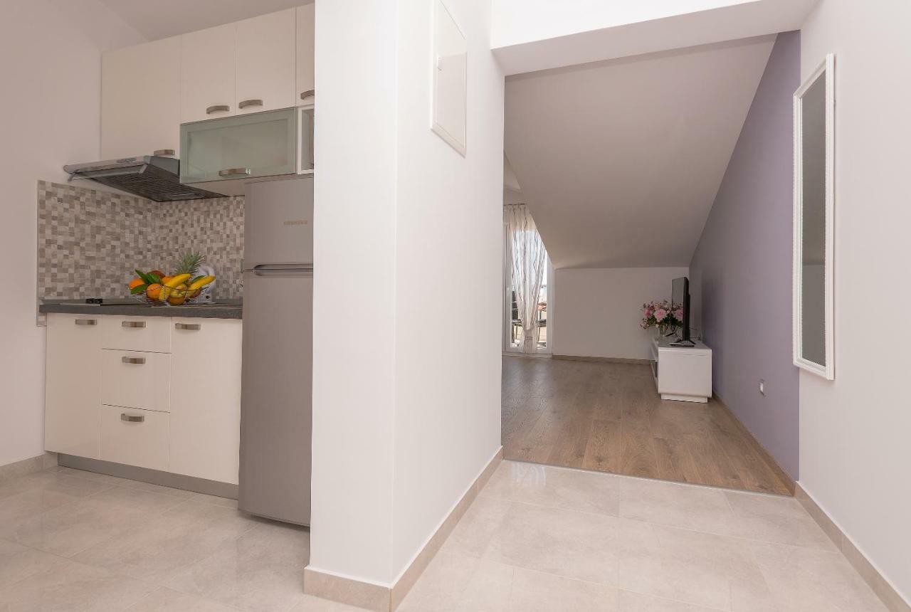 Apartmani Vujcic Макарська Екстер'єр фото
