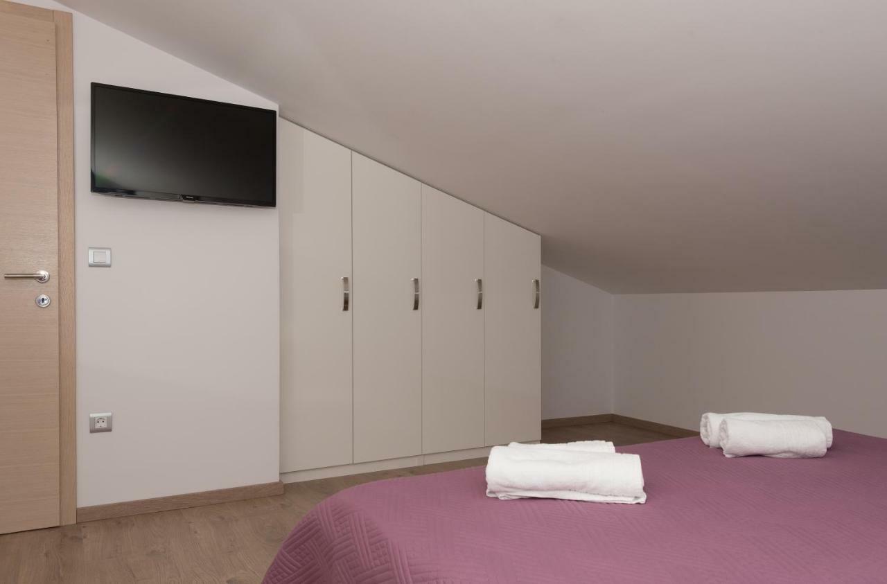 Apartmani Vujcic Макарська Екстер'єр фото
