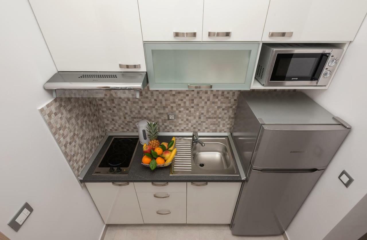 Apartmani Vujcic Макарська Екстер'єр фото